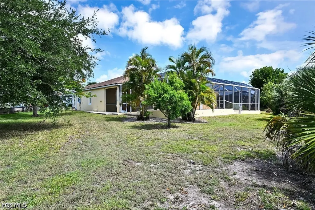 311 SW 32nd Place Cape Coral FL 33991