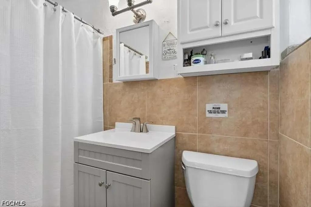 571 SE 14th Pompano Beach FL 33060