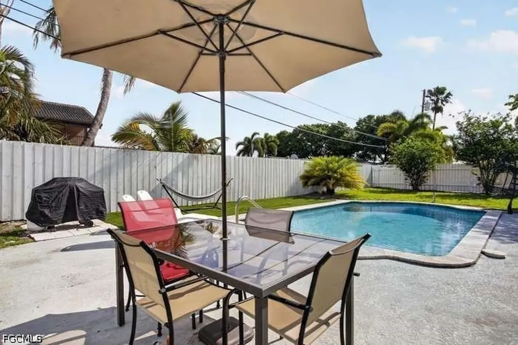 571 SE 14th Pompano Beach FL 33060