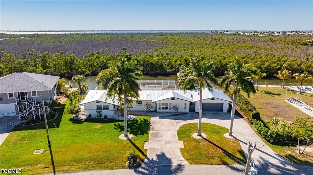 2579 Eighth Avenue St. James City FL 33956