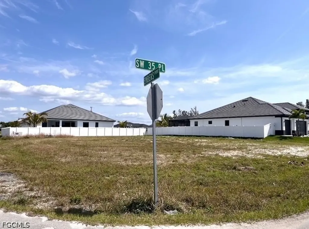 3 SW 35th Place Cape Coral FL 33991