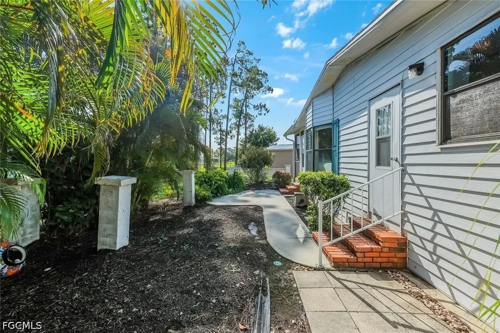 19682 Eagle Trace Court North Fort Myers FL 33903