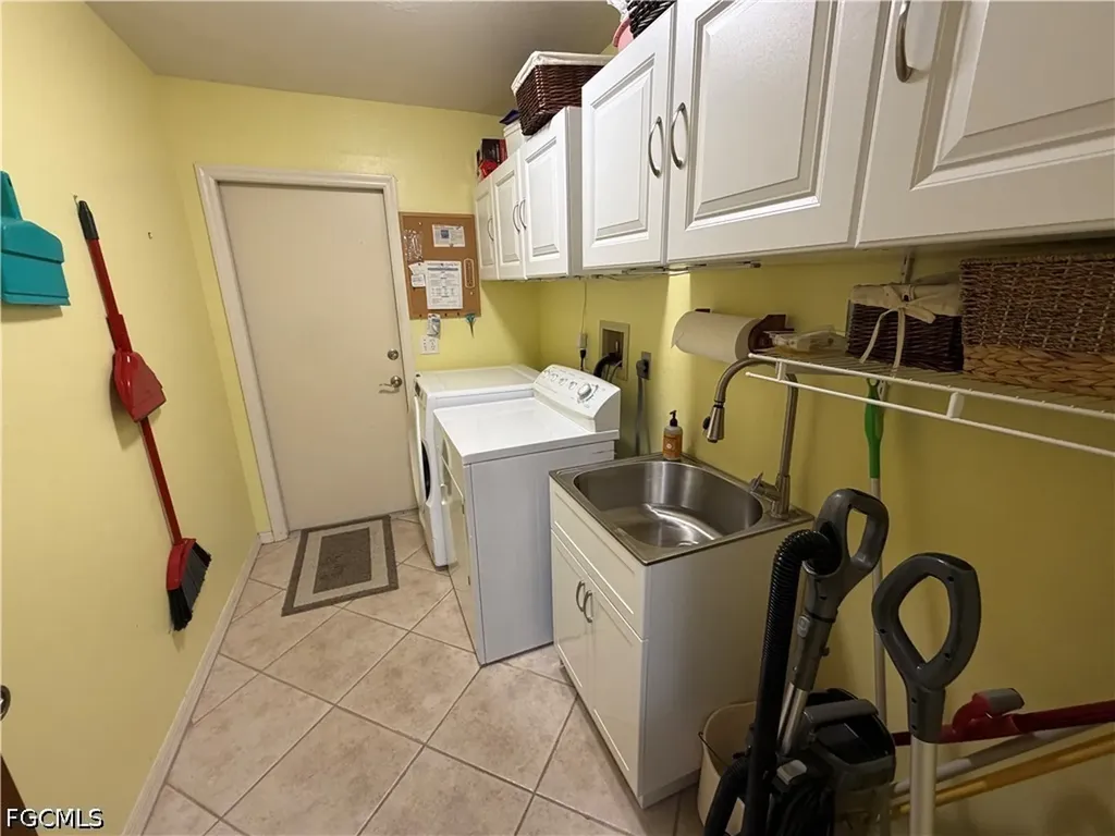 3437 Clubview Drive North Fort Myers FL 33917