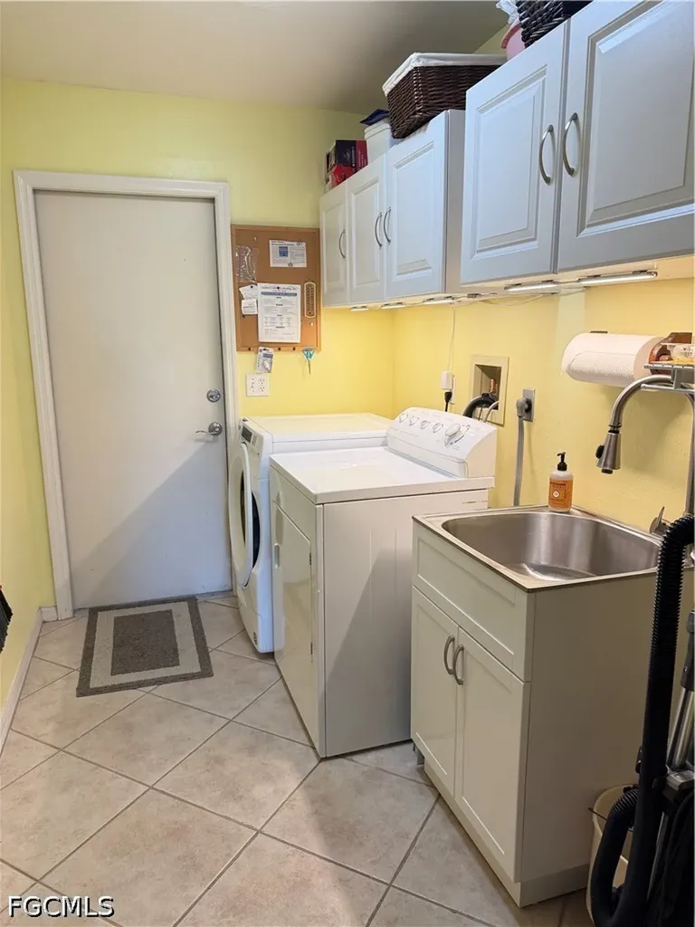 3437 Clubview Drive North Fort Myers FL 33917
