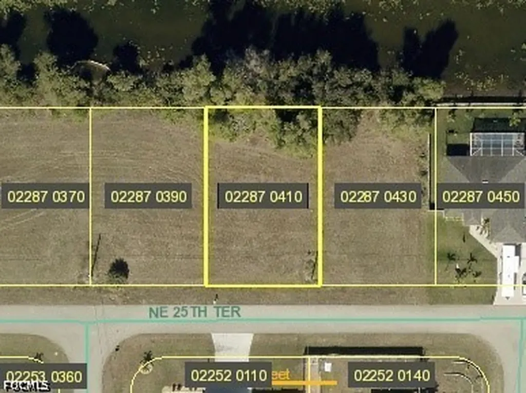2201 NE 25th Terrace Cape Coral FL 33909