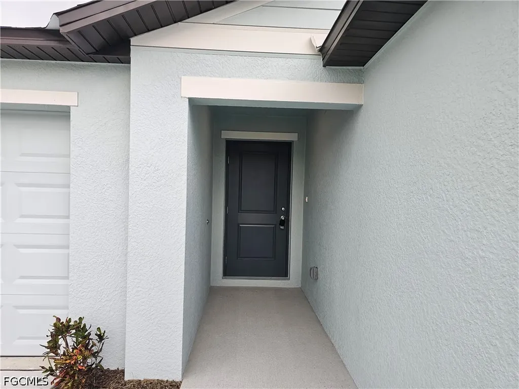 17316 Cantu Court North Fort Myers FL 33917