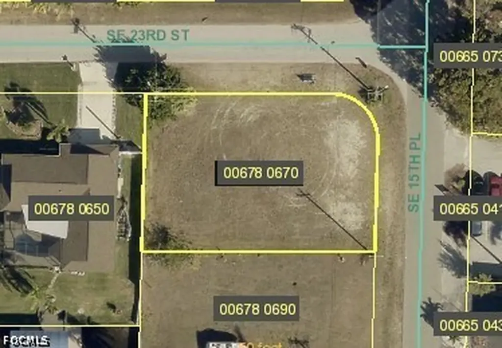 2302 SE 15th Place Cape Coral FL 33990