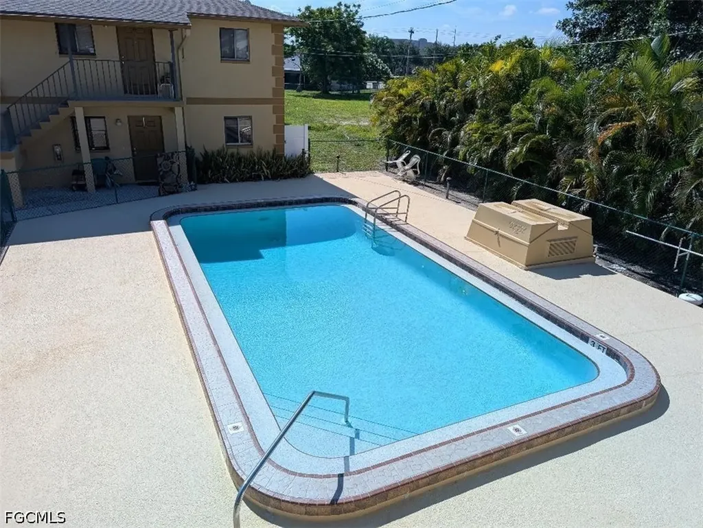 1318 SE 40th Terrace Cape Coral FL 33904