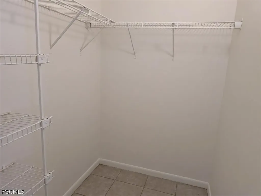 1318 SE 40th Terrace Cape Coral FL 33904