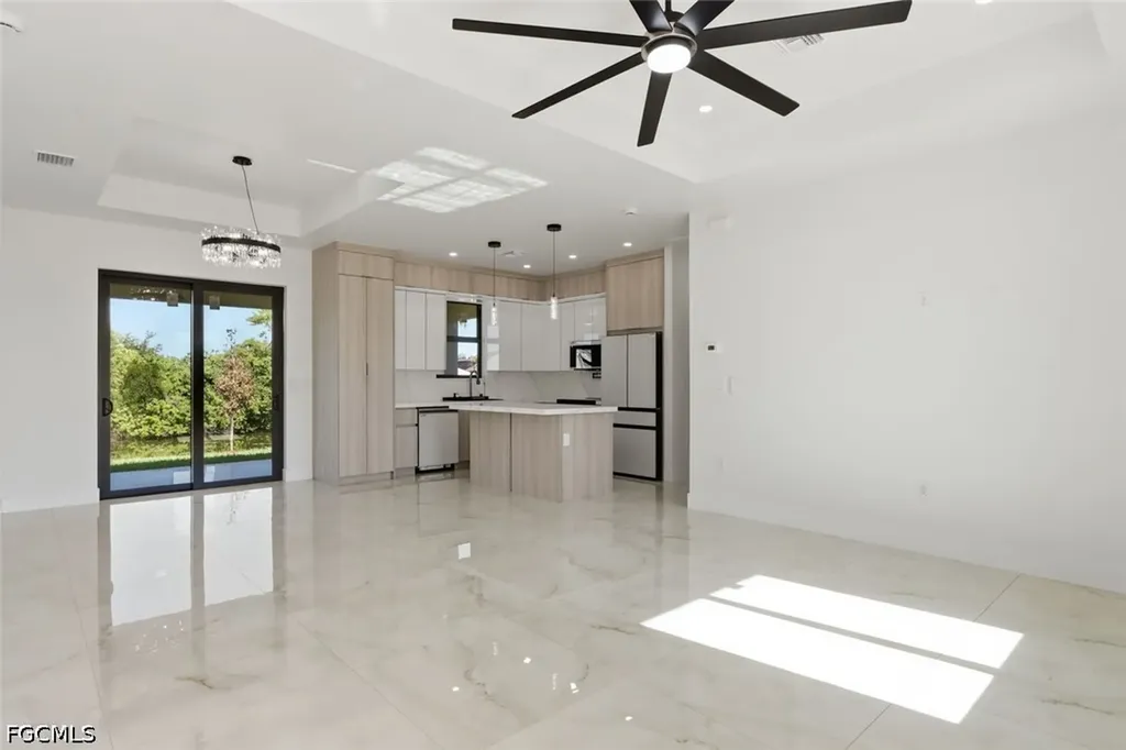 124 SE 2nd Avenue Cape Coral FL 33990