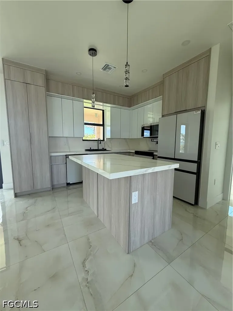 124 SE 2nd Avenue Cape Coral FL 33990
