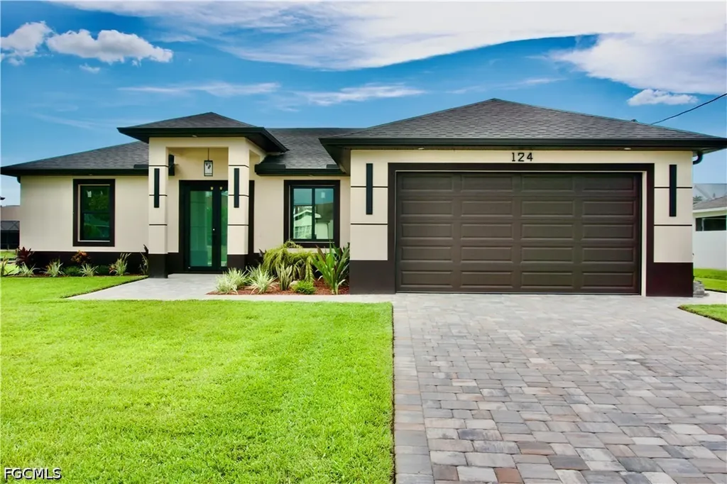 124 SE 2nd Avenue Cape Coral FL 33990