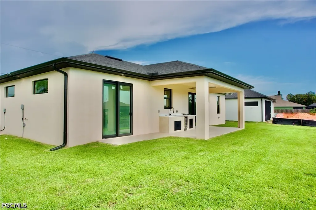 124 SE 2nd Avenue Cape Coral FL 33990