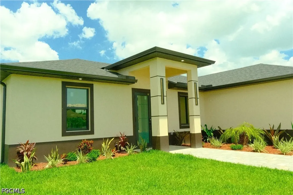 124 SE 2nd Avenue Cape Coral FL 33990