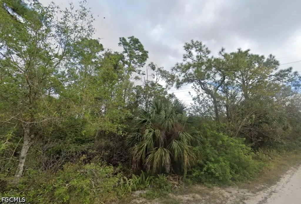 6451 Longhorn Trail Fort Myers FL 33905