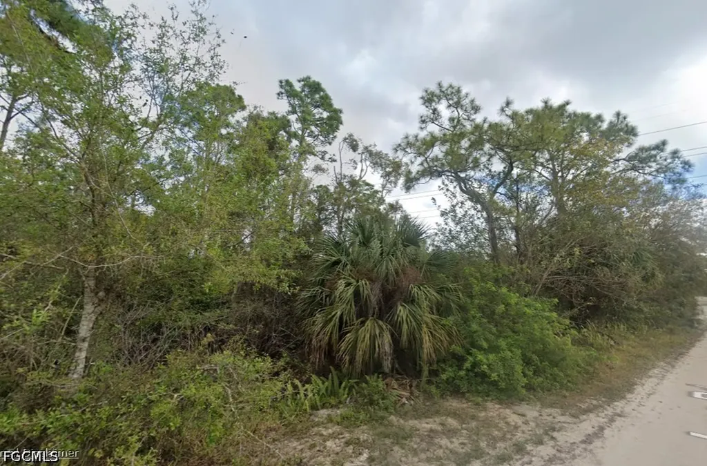 6451 Longhorn Trail Fort Myers FL 33905