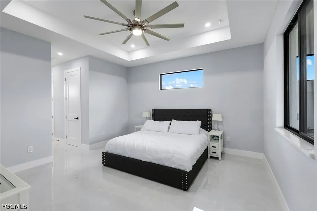 313 NE 5th Terrace Cape Coral FL 33909