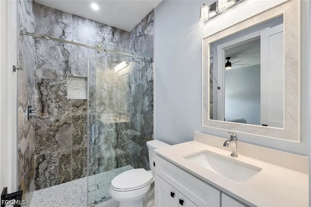 313 NE 5th Terrace Cape Coral FL 33909