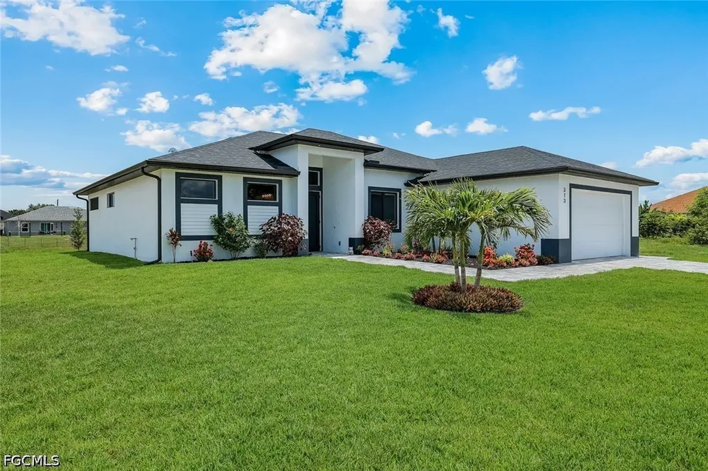313 NE 5th Terrace Cape Coral FL 33909