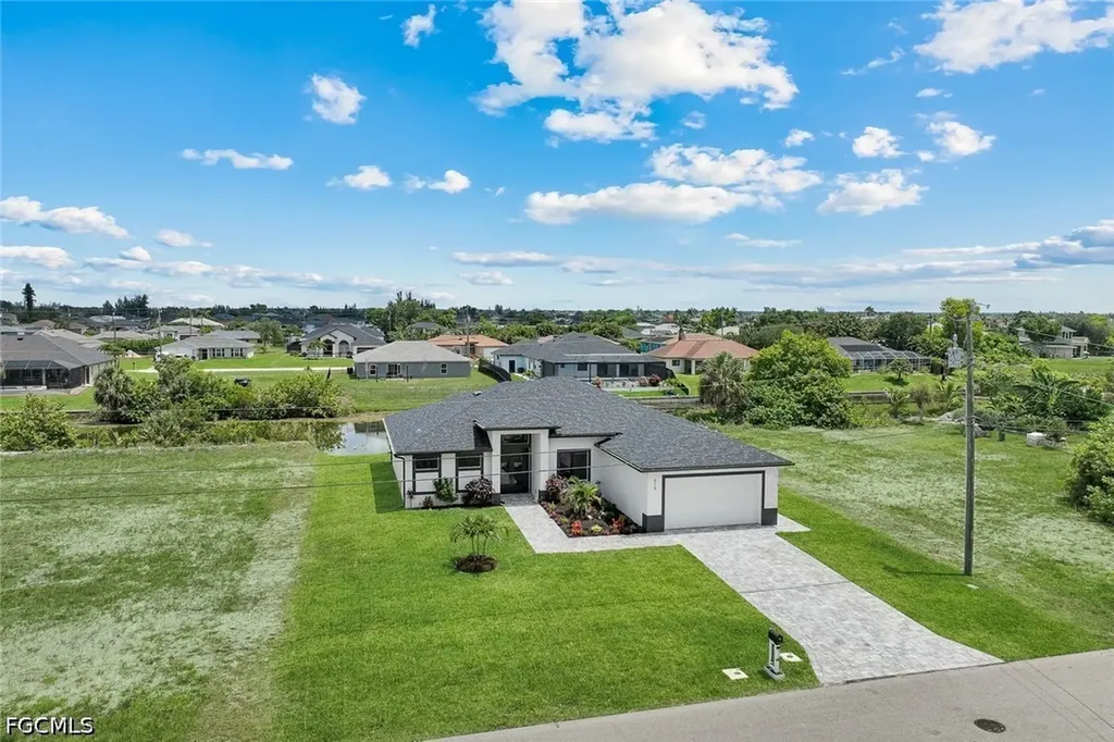 313 NE 5th Terrace Cape Coral FL 33909