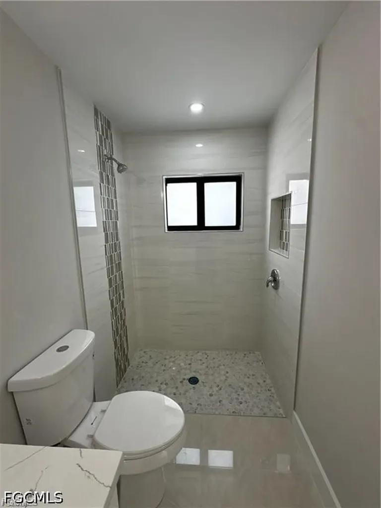405-407 Chalet Avenue S Lehigh Acres FL 33974