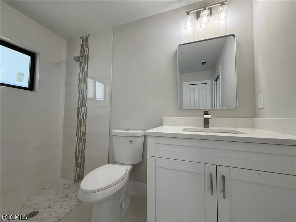 405-407 Chalet Avenue S Lehigh Acres FL 33974