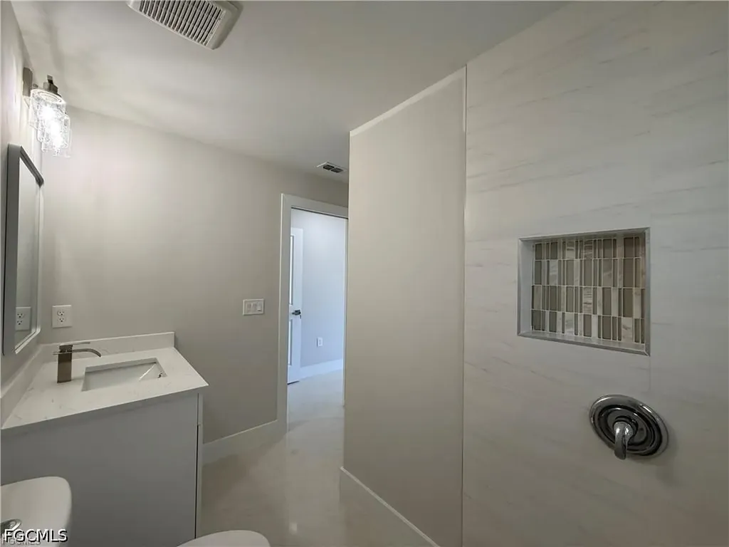 405-407 Chalet Avenue S Lehigh Acres FL 33974