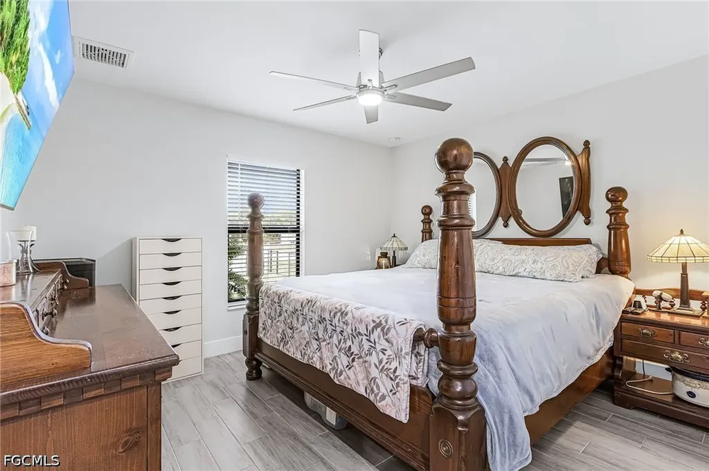 4176 NW 39th Place Cape Coral FL 33993