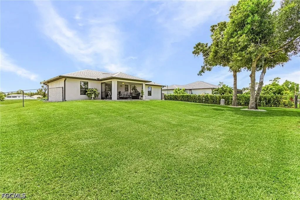 4176 NW 39th Place Cape Coral FL 33993