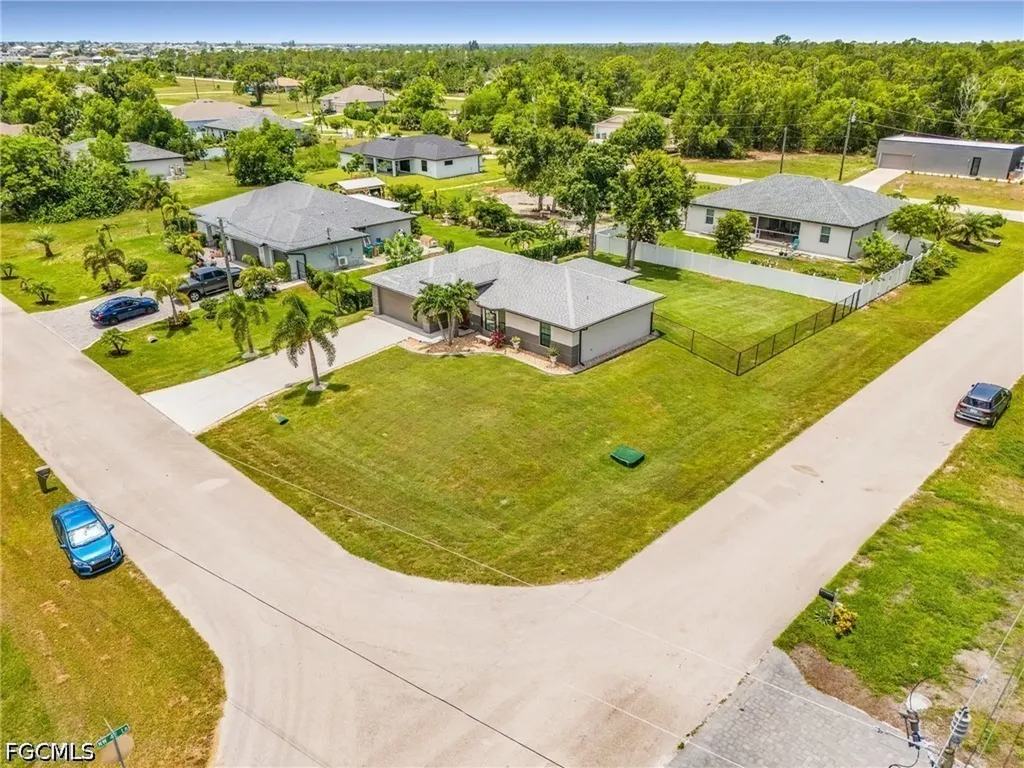 4176 NW 39th Place Cape Coral FL 33993
