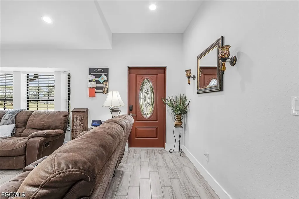 4176 NW 39th Place Cape Coral FL 33993