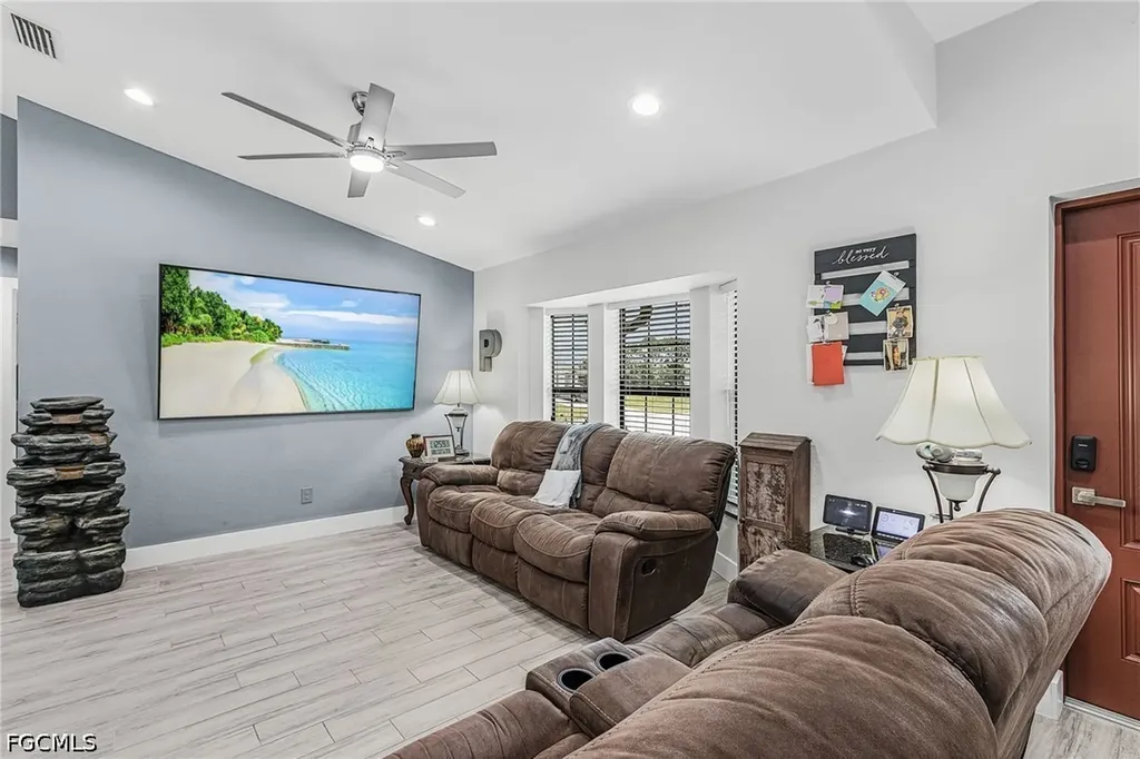 4176 NW 39th Place Cape Coral FL 33993