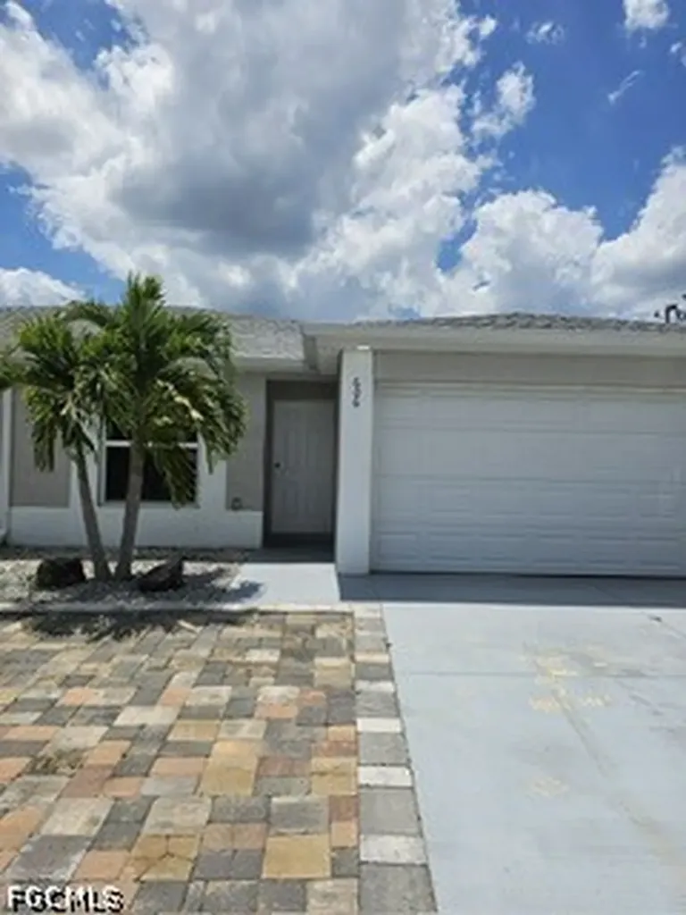 606 SW 8th Place Cape Coral FL 33991