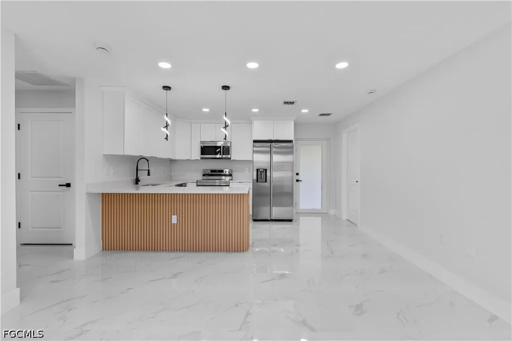 413 Eisenhower Boulevard Lehigh Acres FL 33974