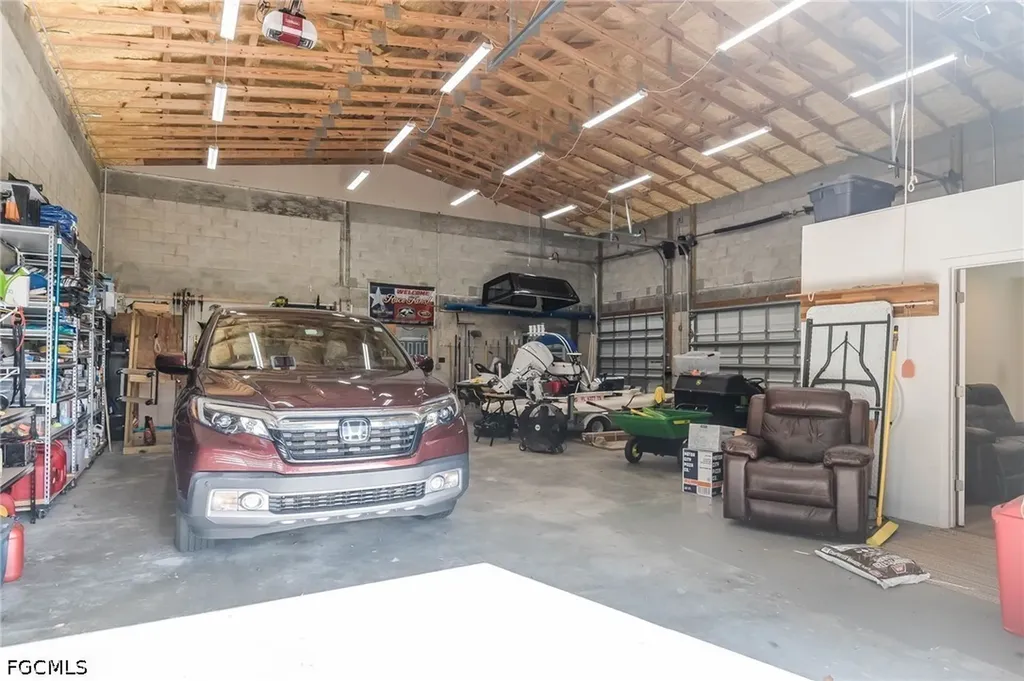 14200 Duke Highway Alva FL 33920