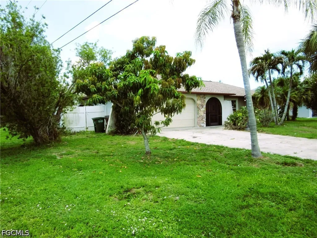 628 SE 19th Lane Cape Coral FL 33990