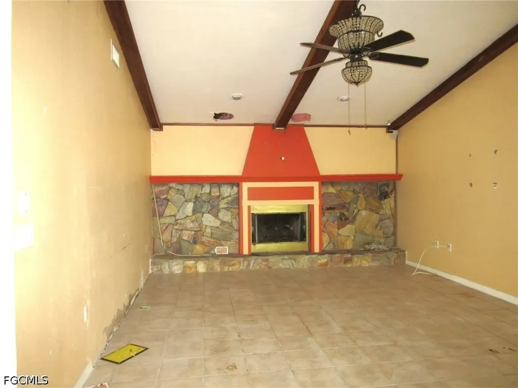 628 SE 19th Lane Cape Coral FL 33990