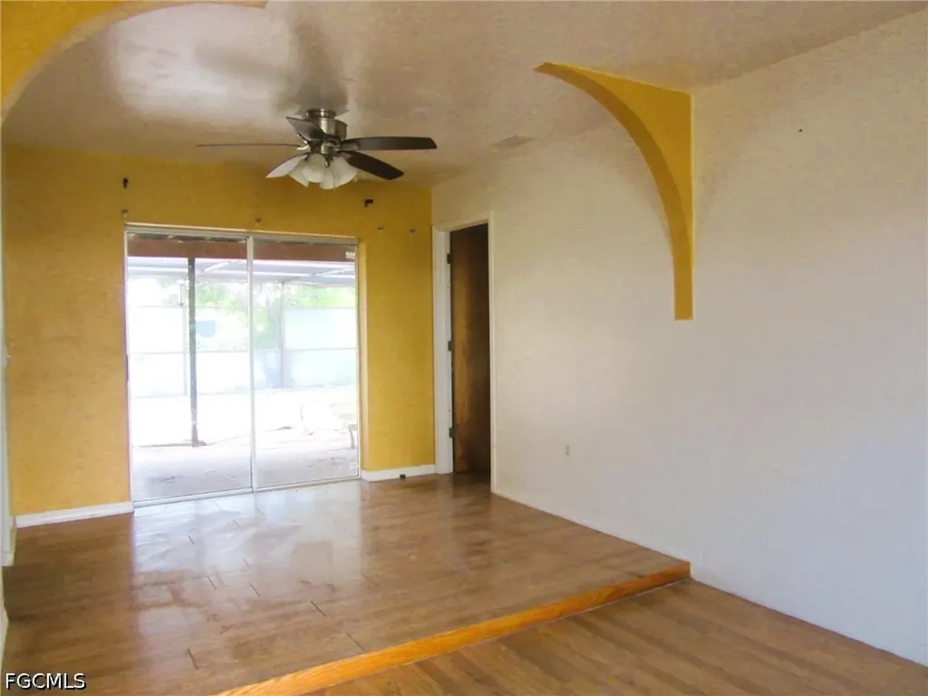 628 SE 19th Lane Cape Coral FL 33990