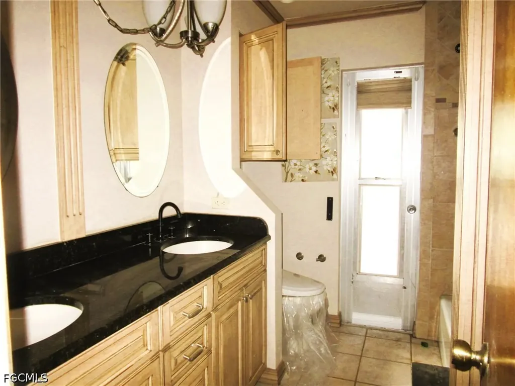 628 SE 19th Lane Cape Coral FL 33990