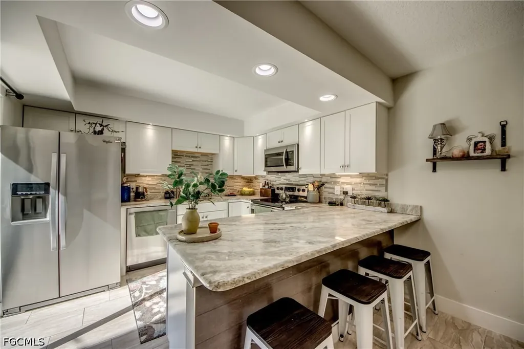 5213 Cedarbend Drive Fort Myers FL 33919