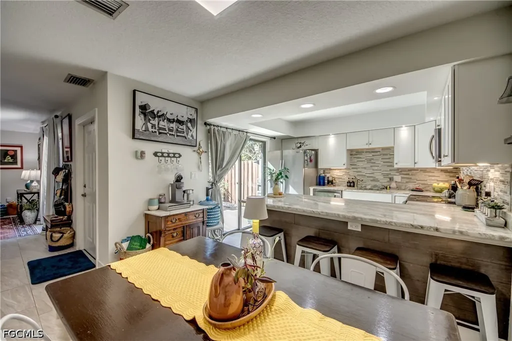 5213 Cedarbend Drive Fort Myers FL 33919
