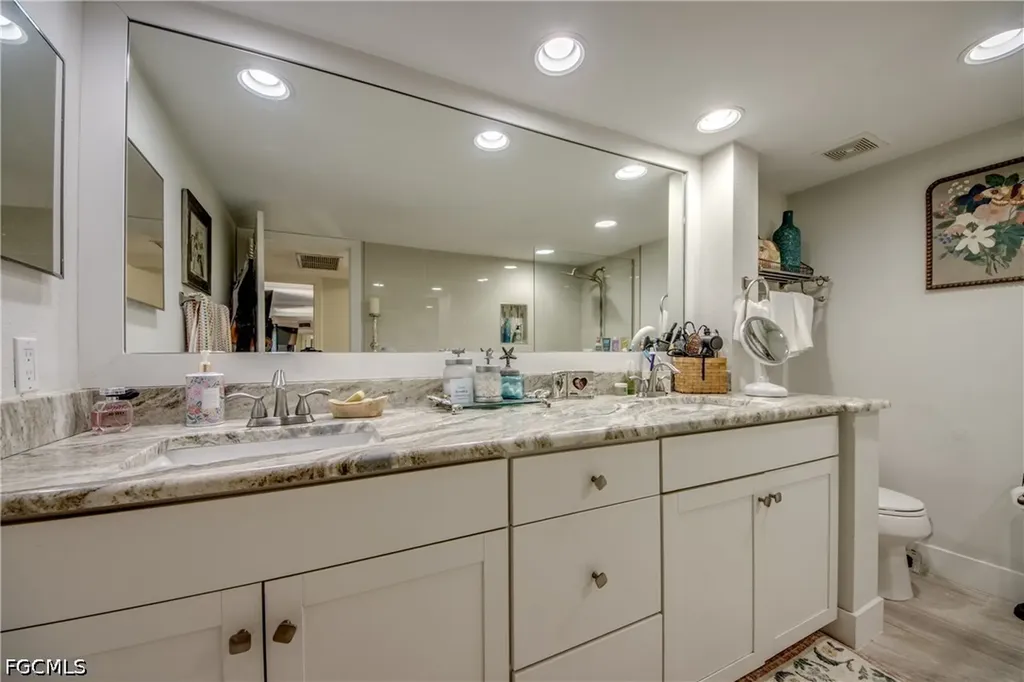 5213 Cedarbend Drive Fort Myers FL 33919