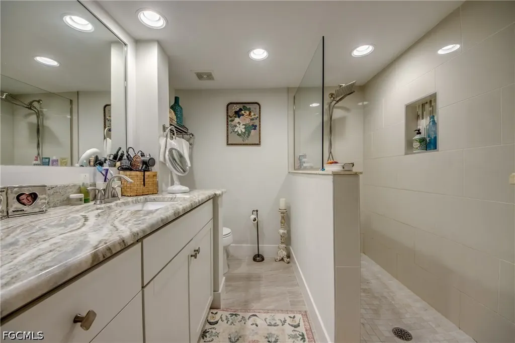 5213 Cedarbend Drive Fort Myers FL 33919