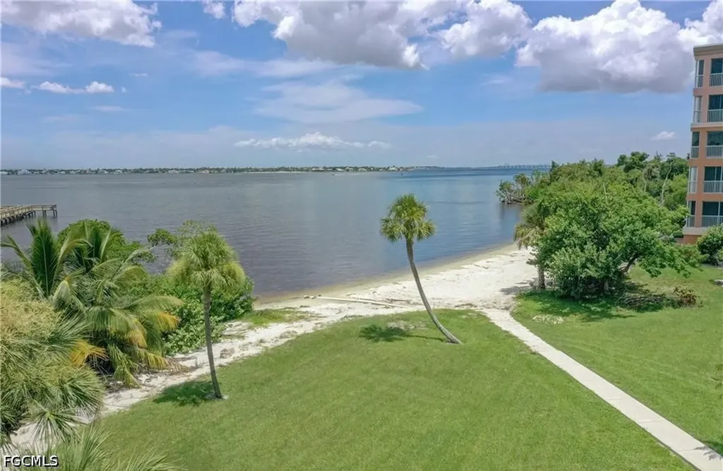 7105 Quail Run Court W Fort Myers FL 33908