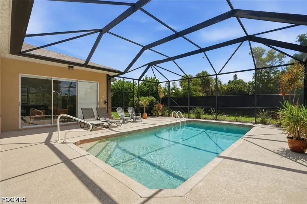 15081 Balmoral Loop Fort Myers FL 33919