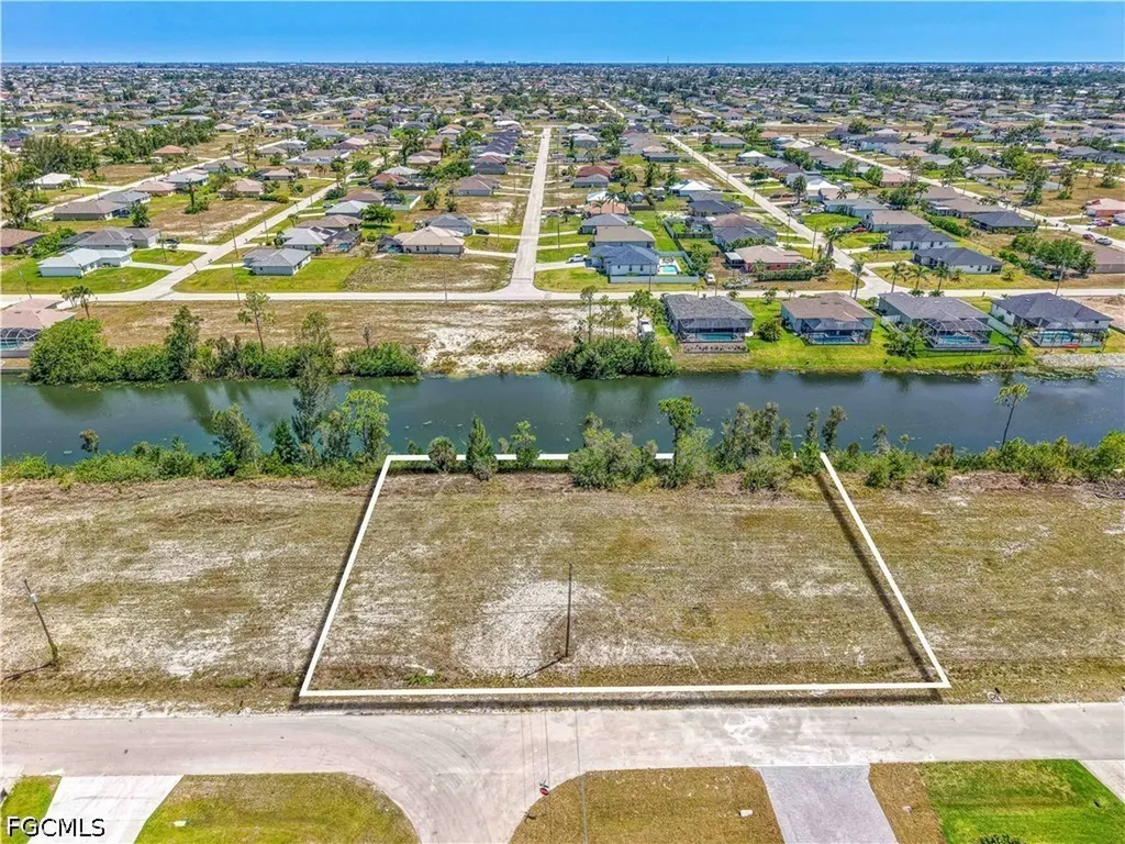2002 NW 27th Street Cape Coral FL 33993