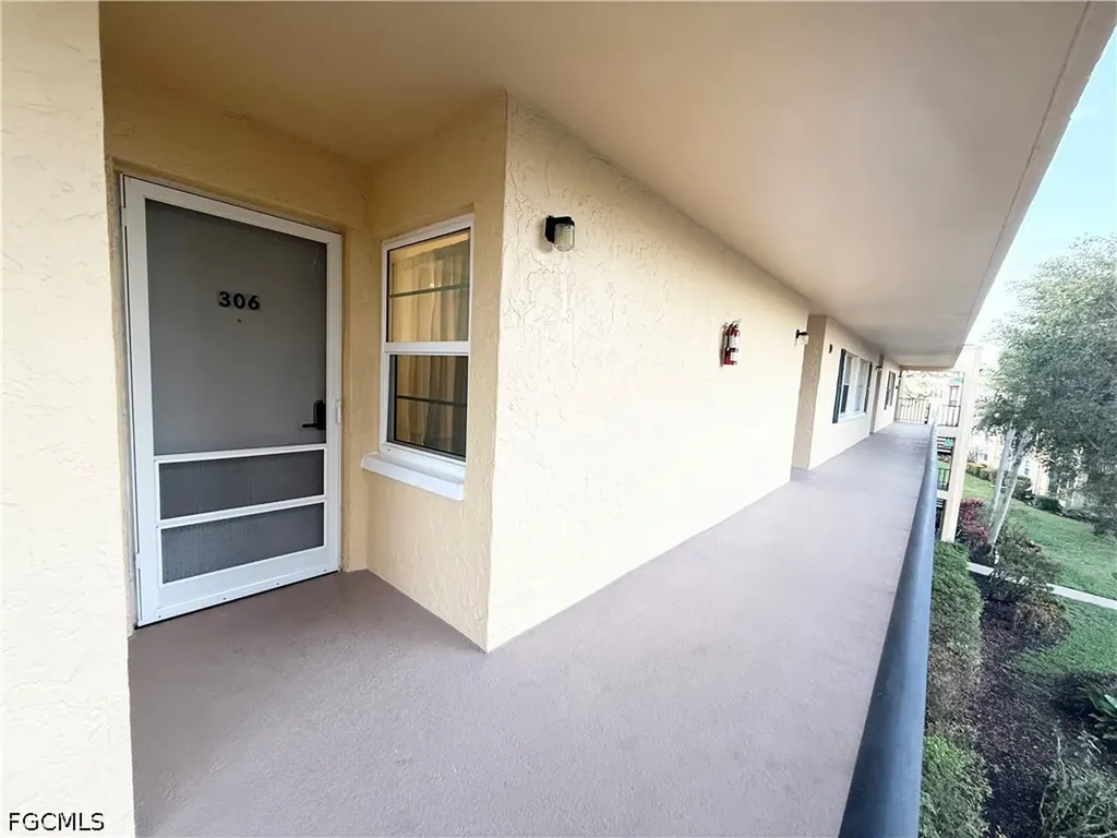 1087 Forest Lakes Drive Naples FL 34105