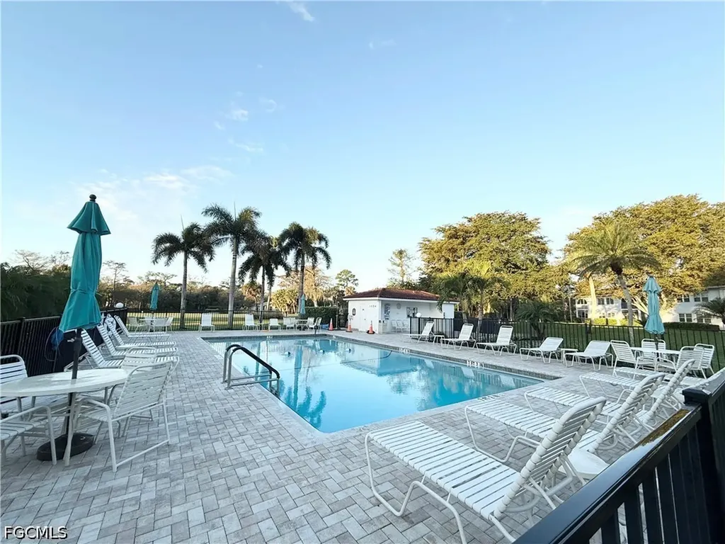 1087 Forest Lakes Drive Naples FL 34105