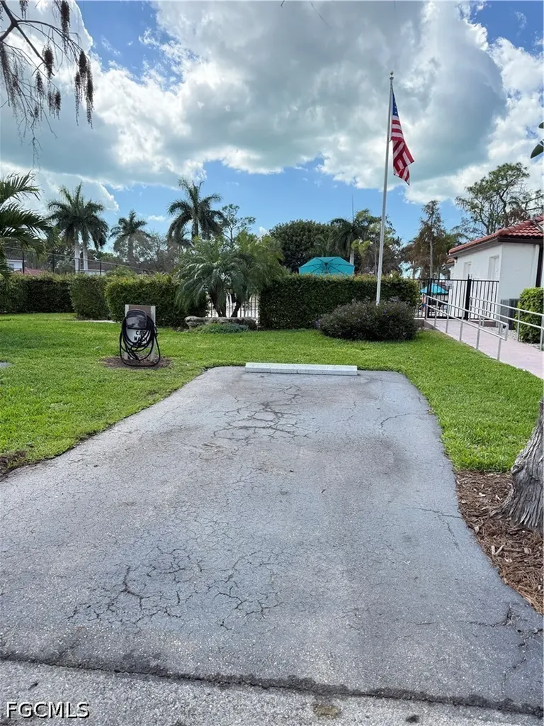 1087 Forest Lakes Drive Naples FL 34105