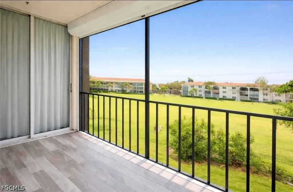 1087 Forest Lakes Drive Naples FL 34105